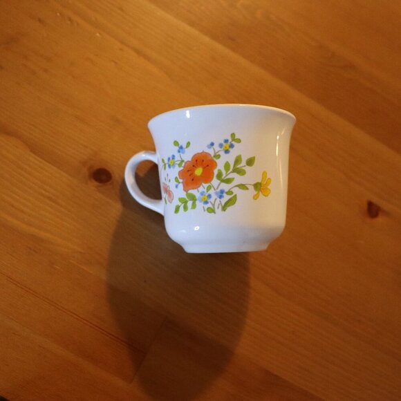 3-piece Corelle Corning tea cup mug set, used good condition, orange floral - Picture 2 of 6